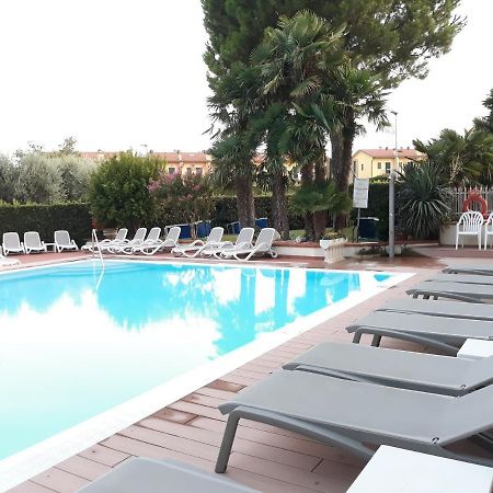 לאזיסה Hotel Da Roberto מראה חיצוני תמונה