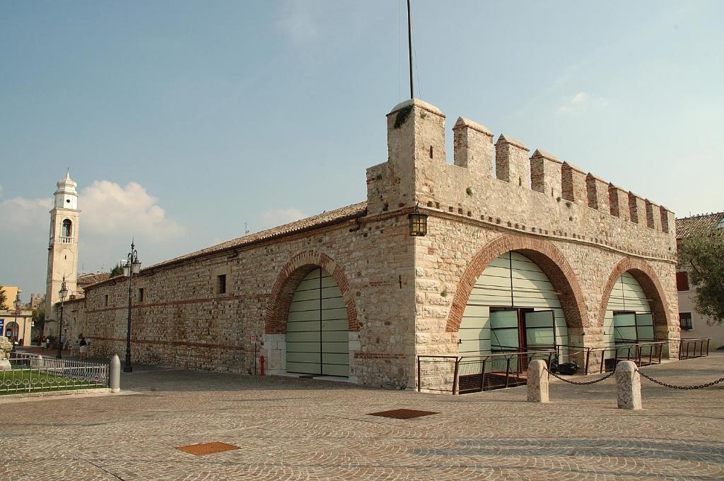 לאזיסה Hotel Da Roberto מראה חיצוני תמונה
