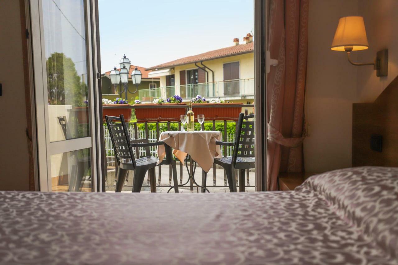 לאזיסה Hotel Da Roberto מראה חיצוני תמונה